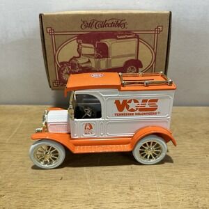 ERTL Tennessee Volunteers 1913 Ford Model T Van Diecast Coin Bank F901